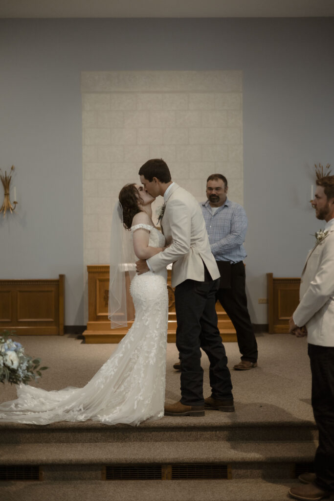 Callie and Matts first kiss as husband and wife